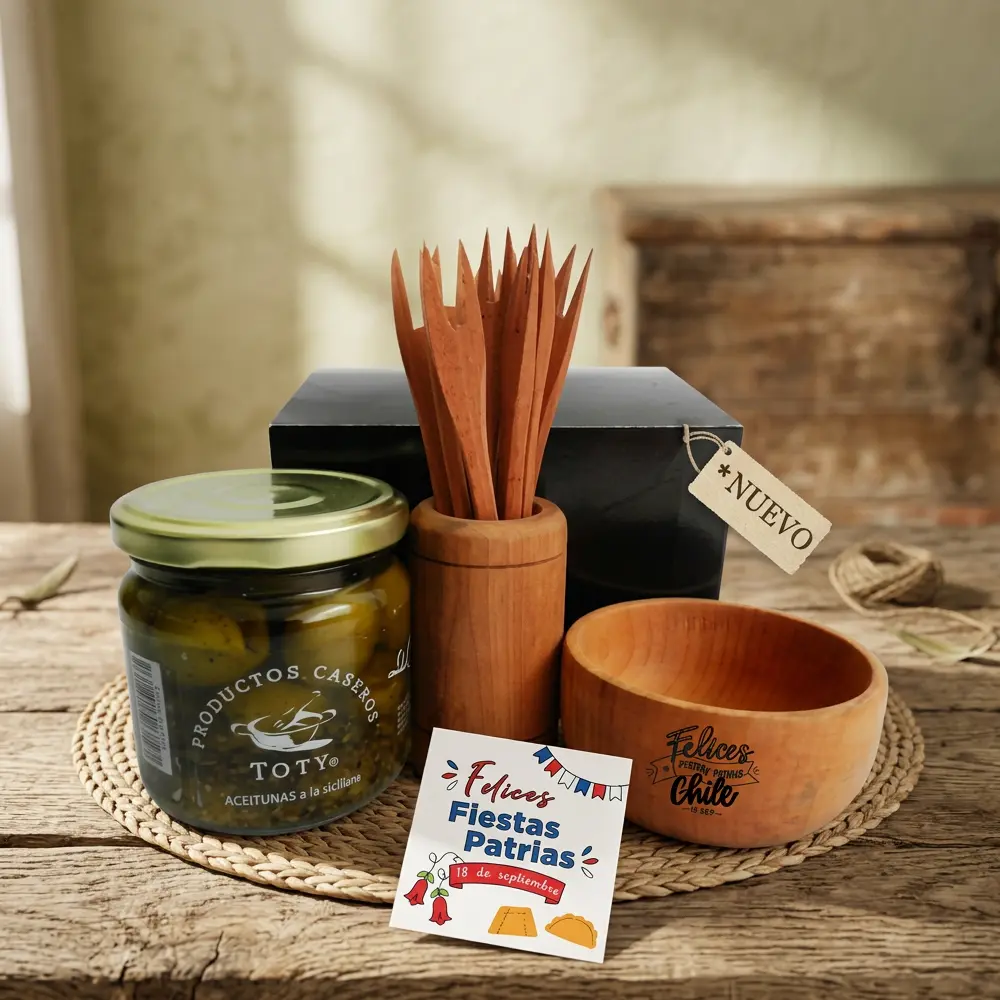 Aceitunas con pocillo y pinchos de madera